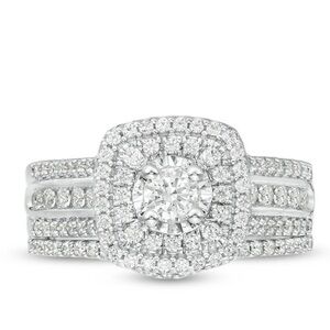Zales 3/4 CT Princess Cut Engagement Ring 
Size 6